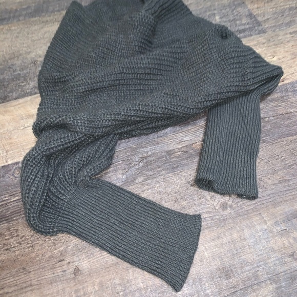 Sweater Shawl Wrap with Sleeves - Picture 6 of 6